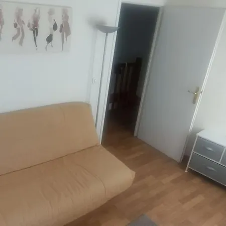 2 Au Pied Du Metro Apartment *